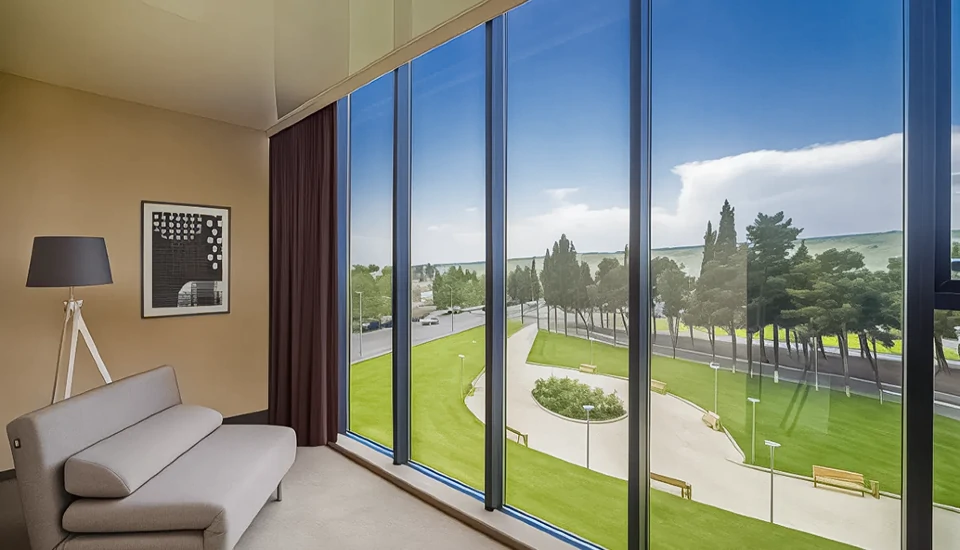 هتل ایوریا این تفلیس